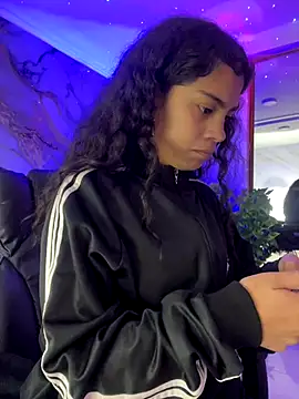 NINA 18 YEARS online show from November 26, 2025, 10:22 pm