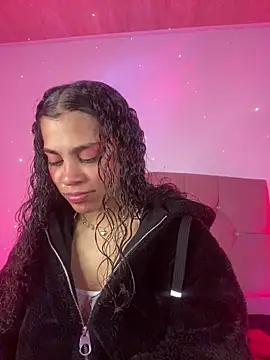 NINA 18 YEARS online show from December 18, 2025, 11:00 pm