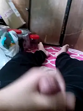 Snapshot of Bass12342a chatting on January 6, 2026, 6:39 am Bass12342a online show from January 6, 2026, 6:39 am