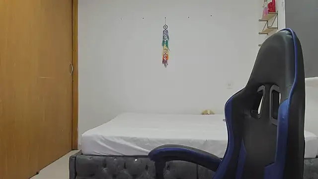 Samanthagax online show from December 22, 2025, 12:24 pm