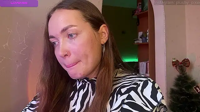 Snapshot of plushy_pixie chatting on December 5, 2024, 6:21 am plushy pixie online show from December 5, 2024, 6:21 am