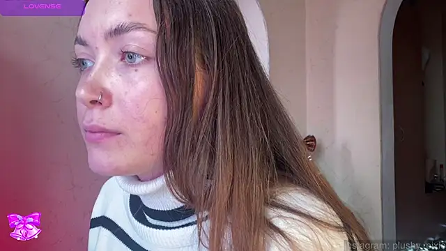 Snapshot of plushy_pixie chatting on December 27, 2024, 8:24 am plushy pixie online show from December 27, 2024, 8:24 am