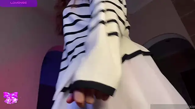 Snapshot of plushy_pixie chatting on December 28, 2024, 6:39 am plushy pixie online show from December 28, 2024, 6:39 am