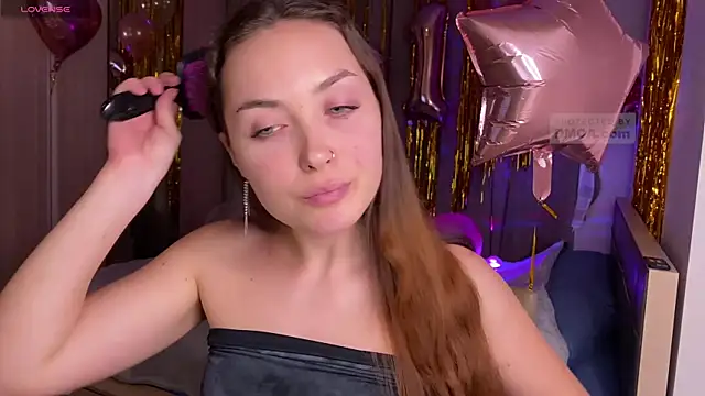 Snapshot of plushy_pixie chatting on February 9, 2025, 2:29 pm plushy pixie online show from February 9, 2025, 2:29 pm