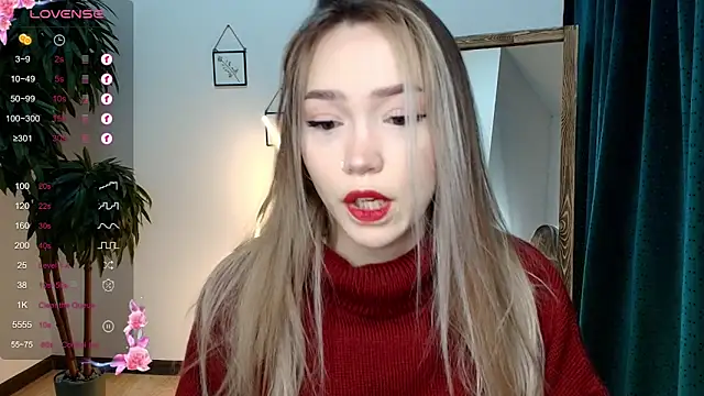 Snapshot of Evia_r0se chatting on December 5, 2024, 2:20 am Evia r0se online show from December 5, 2024, 2:20 am