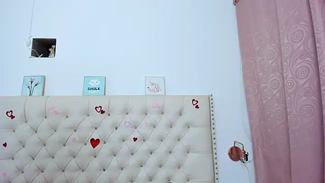 Snapshot of Kim_Eli chatting on February 24, 2025, 11:30 pm Kim Eli online show from February 24, 2025, 11:30 pm