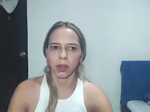 SusanLeroy online show from February 19, 2025, 8:44 am