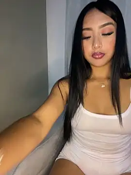 SOPHIACANDY19  online show from March 14, 2025, 11:43 pm