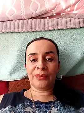 Samantha Sullivan  online show from October 25, 2025, 9:31 pm