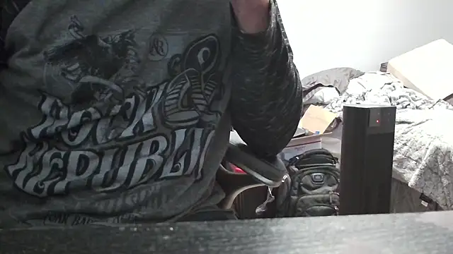 overaveragefreak4you online show from February 2, 2025, 7:52 am