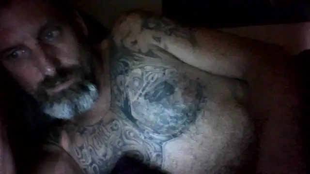 overaveragefreak4you online show from November 27, 2025, 9:22 am