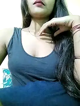 MISSQUEEN48 online show from February 4, 2025, 1:38 pm