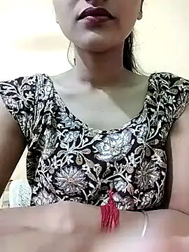 MISSQUEEN48 online show from January 18, 2026, 6:06 am