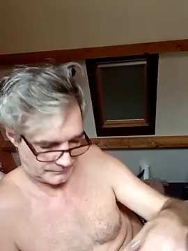 ronny51 online show from December 13, 2024, 10:51 am