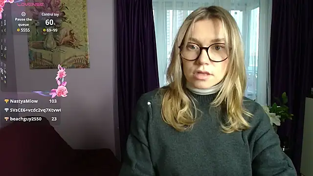 Snapshot of TaylorBre chatting on January 21, 2025, 9:03 am TaylorBre online show from January 21, 2025, 9:03 am