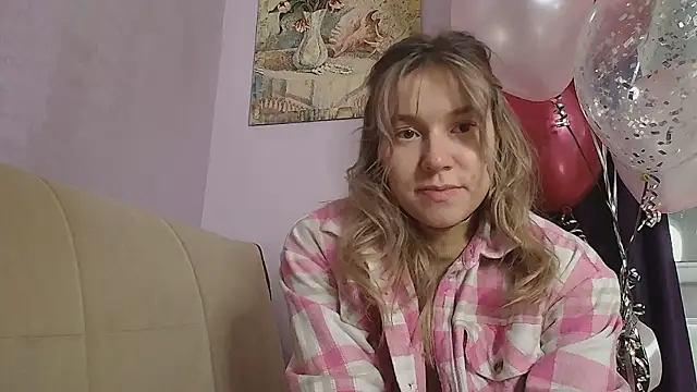 Snapshot of TaylorBre chatting on March 8, 2025, 7:31 pm TaylorBre online show from March 8, 2025, 7:31 pm