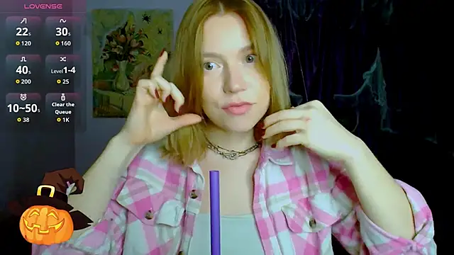 Snapshot of TaylorBre chatting on November 4, 2025, 5:39 am TaylorBre online show from November 4, 2025, 5:39 am