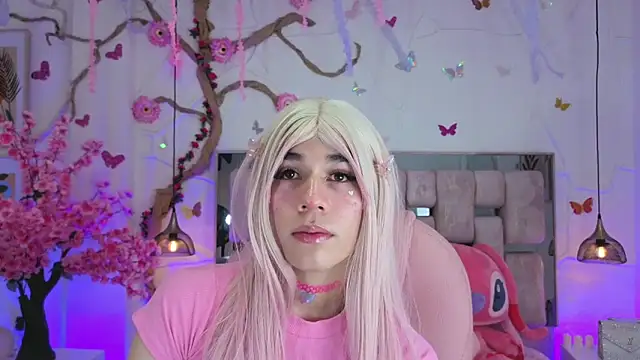 DaripQueen online show from April 7, 2026, 2:28 pm