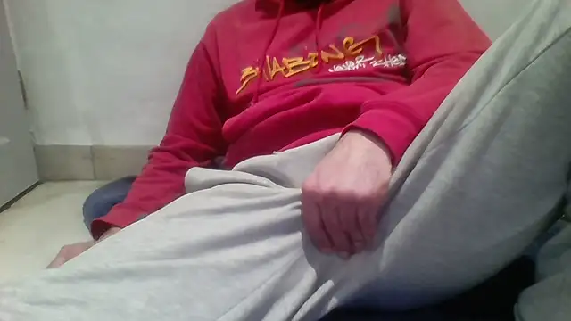 Snapshot of Ariete80s chatting on March 2, 2025, 7:02 pm Ariete80s online show from March 2, 2025, 7:02 pm