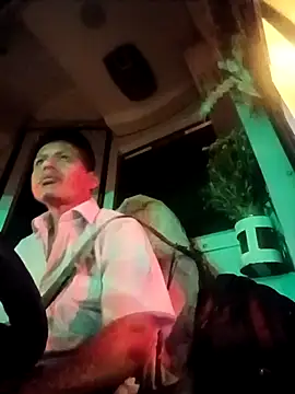 Snapshot of alexchir4 chatting on November 11, 2025, 12:43 am alexchir4 online show from November 11, 2025, 12:43 am