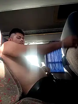 Snapshot of alexchir4 chatting on December 13, 2025, 9:53 pm alexchir4 online show from December 13, 2025, 9:53 pm