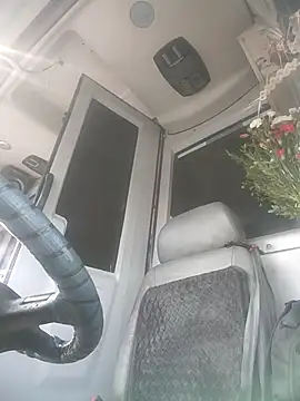 Snapshot of alexchir4 chatting on December 18, 2025, 1:28 pm alexchir4 online show from December 18, 2025, 1:28 pm