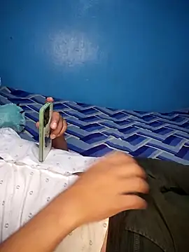 Snapshot of alexchir4 chatting on February 3, 2026, 6:00 am alexchir4 online show from February 3, 2026, 6:00 am