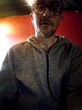 Snapshot of Joss046 chatting on May 6, 2026, 2:44 pm Joss046 online show from May 6, 2026, 2:44 pm