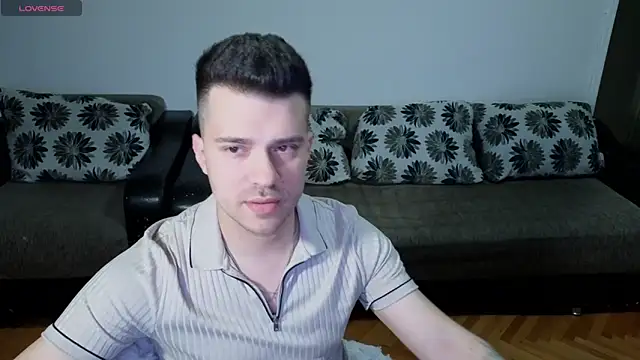 JohnnyStepBro online show from April 8, 2026, 7:58 pm