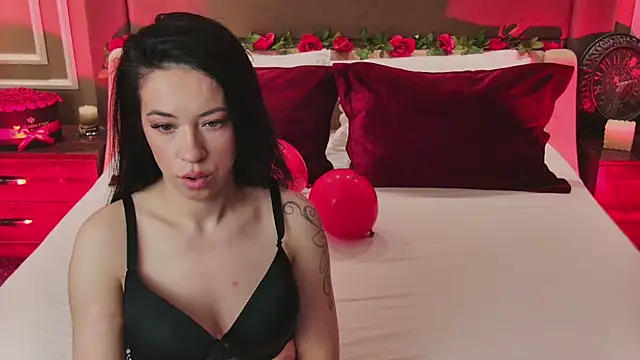 Snapshot of MadilynFox chatting on February 21, 2025, 1:44 am MadilynFox online show from February 21, 2025, 1:44 am