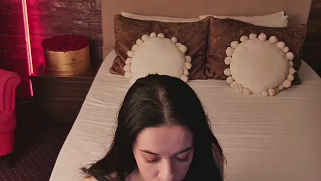 Snapshot of MadilynFox chatting on March 2, 2025, 10:38 pm MadilynFox online show from March 2, 2025, 10:38 pm