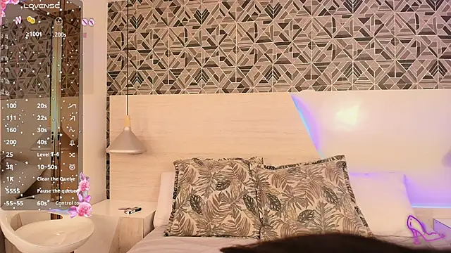 IvannaAnggel online show from March 14, 2025, 5:46 pm