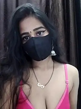 Lalisa sexy online show from November 13, 2025, 4:28 pm