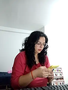 babyluna939 online show from April 25, 2026, 11:35 pm