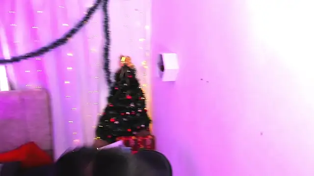 Little Ivy online show from December 28, 2024, 3:59 pm