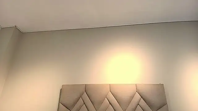 Isis Osman online show from March 26, 2026, 7:19 pm