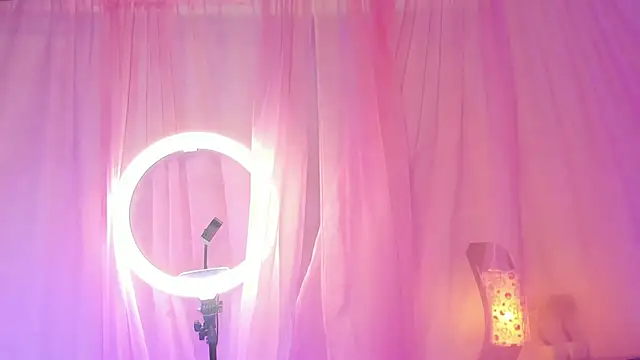 Snapshot of Monica_lopez chatting on January 16, 2025, 4:28 am Monica lopez online show from January 16, 2025, 4:28 am