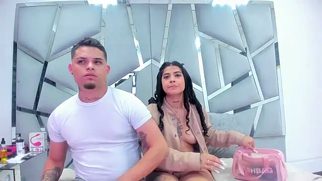 MelissaAndZeuss online show from December 2, 2024, 8:09 am