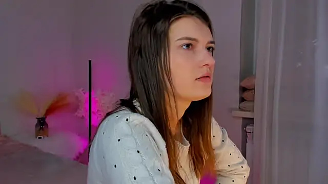 Laura Leee online show from March 2, 2025, 6:16 am