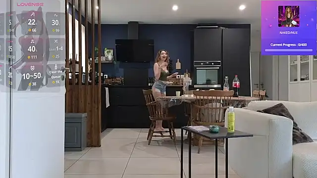 Snapshot of Luxymin34 chatting on February 10, 2025, 9:25 am Luxymin34 online show from February 10, 2025, 9:25 am