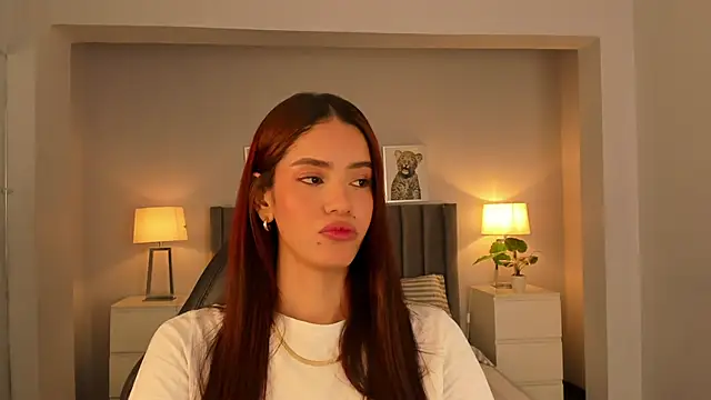 Madie  collins online show from January 28, 2025, 12:11 pm