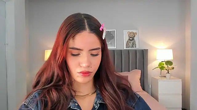 Madie  collins online show from February 4, 2025, 11:49 am