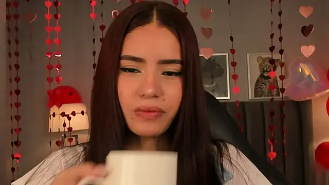 Madie  collins online show from February 12, 2025, 11:40 am