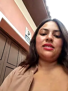 Snapshot of DULCE__26 chatting on January 20, 2025, 5:16 pm DULCE  26 online show from January 20, 2025, 5:16 pm