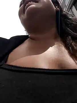 Snapshot of DULCE__26 chatting on March 4, 2025, 6:07 pm DULCE  26 online show from March 4, 2025, 6:07 pm
