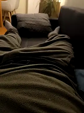 Snapshot of OdinWolf1990 chatting on November 18, 2025, 6:07 am OdinWolf1990 online show from November 18, 2025, 6:07 am