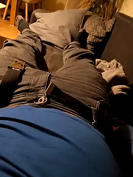 Snapshot of OdinWolf1990 chatting on December 3, 2025, 3:21 pm OdinWolf1990 online show from December 3, 2025, 3:21 pm