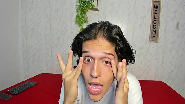 jony honey online show from January 6, 2026, 11:47 am