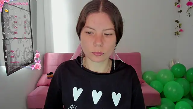 Snapshot of Susana_garcia_ chatting on December 9, 2024, 8:44 pm Susana garcia  online show from December 9, 2024, 8:44 pm