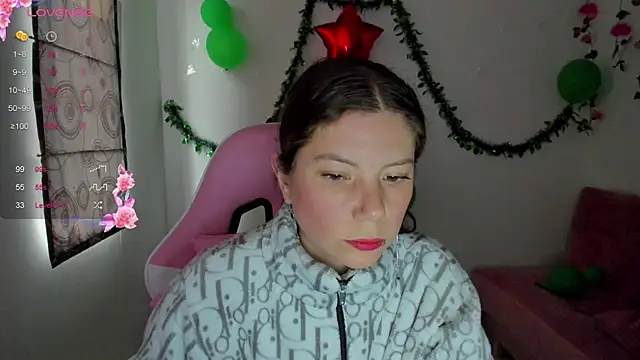 Snapshot of Susana_garcia_ chatting on December 30, 2024, 10:01 pm Susana garcia  online show from December 30, 2024, 10:01 pm